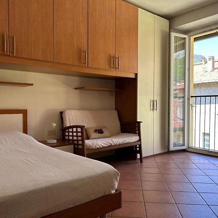 Lecco Only Females Guest House Extérieur photo