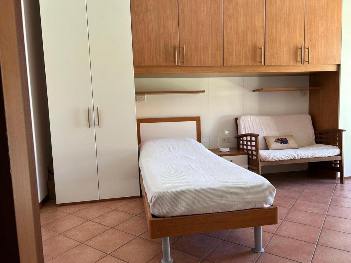 Lecco Only Females Guest House Extérieur photo
