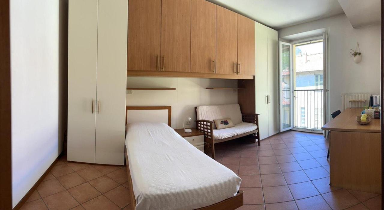 Lecco Only Females Guest House Extérieur photo